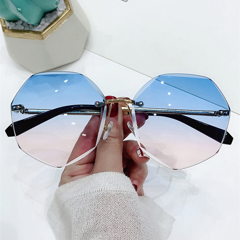 Cut-Edge Polygonal Ladies Sunglasses