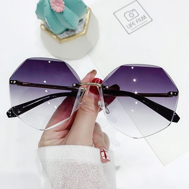 Cut-Edge Polygonal Ladies Sunglasses