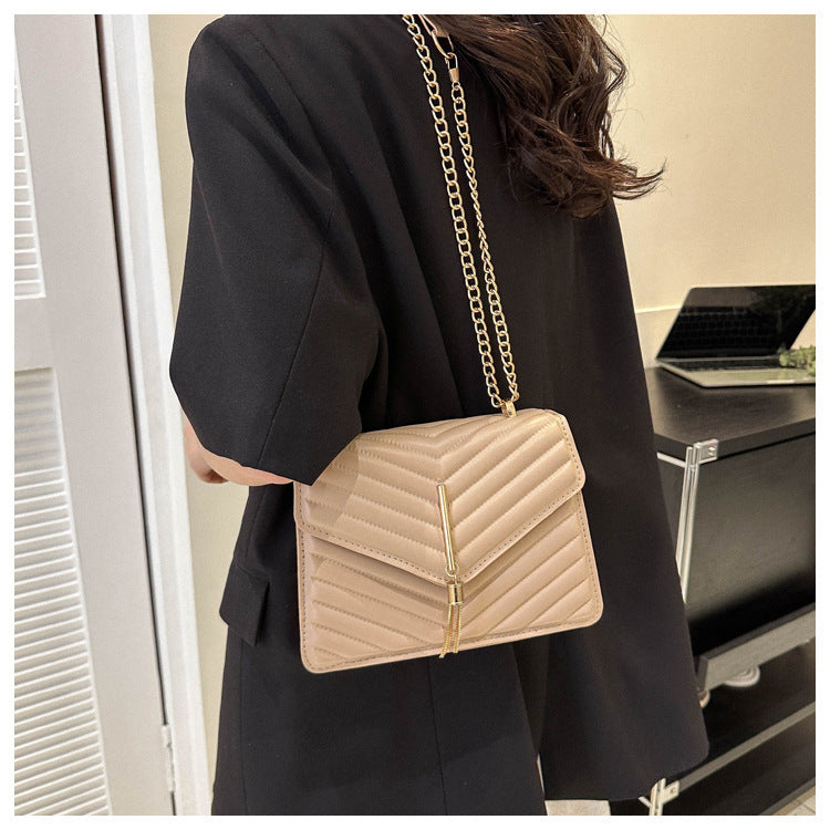 Women Chain Tassel Shoulder Crossbody Handbag